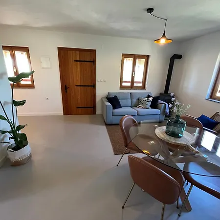 Modernes Robinson In Dobropoljana